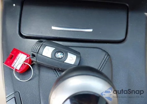 2011 BMW M3 из США, поврежденный, VIN WBSDX9C50BE585251